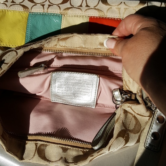 Coach Shoulder bag -LIKE NEW* - Picture 7 of 8